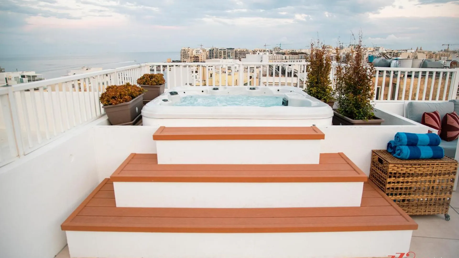 Spinola Stays Saint Julian's Guest house
